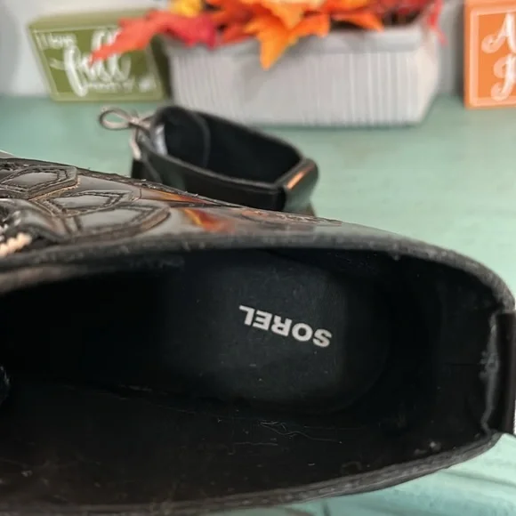 Sorel Out N About boots SZ8 - Picture 6 of 6